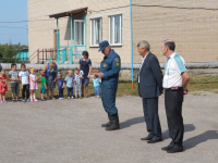 Пожарный ОП-12 Дубовик А.В. проводит тренировочную эвакуацию в МКОУ Придорожная СШ