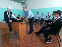Практическое занятие в Пичкиряевской школе по оказанию первой доврачебной помощи